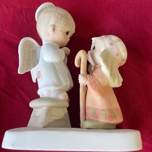 978 Jonathan & David Jesus is Born First Release Christmas Figurine
